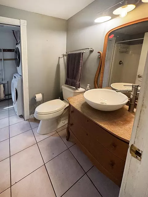 Bath - 28 Baker St, Clinton, ME 04927 photo 1 of 2