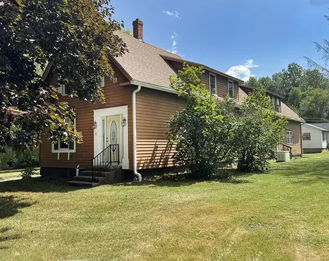 Exterior - 28 Baker St, Clinton, ME 04927 photo 5 of 9