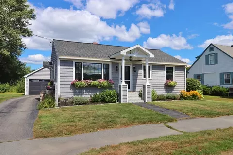 118 Harthorn Ave, Bangor, ME 04401