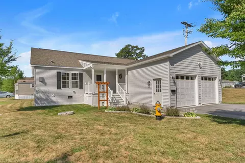 202 Emerald Dr, South Portland, ME 04106
