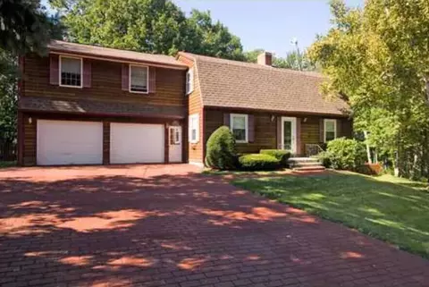 34 Patricia Ln, Portland, ME 04103