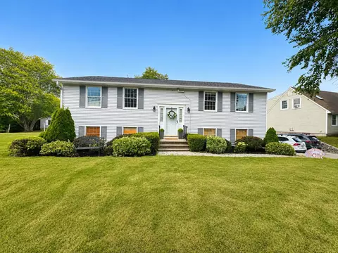 50 Laurel Cir, Bangor, ME 04401