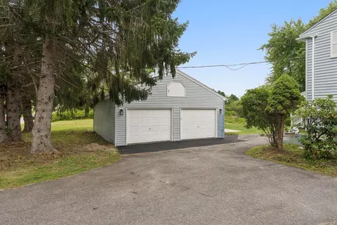 Exterior - 10 Newton Dr, Gorham, ME 04038 photo 10 of 19