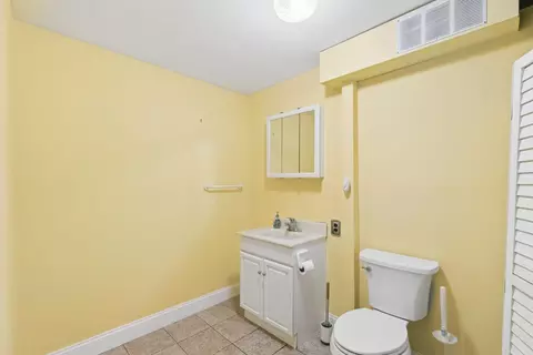 Bath - 10 Newton Dr, Gorham, ME 04038 photo 3 of 3