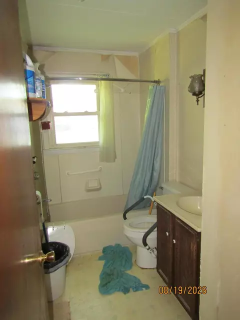 Bath - 1 Knowles Ave, Milo, ME 04463 photo 1 of 1