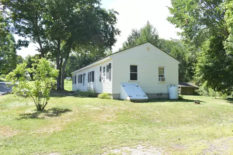 Exterior - 30 Mallison St, Gorham, ME 04038 photo 5 of 10