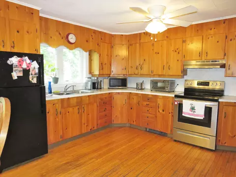 Kitchen - 96 Appleton Rd, Union, ME 04862 photo 2 of 4