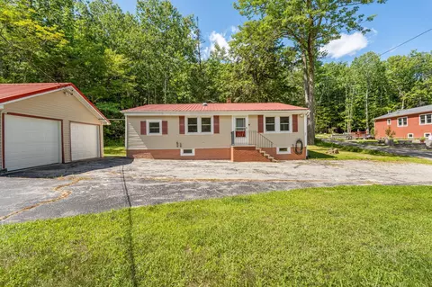 Exterior - 44 1st Ave, Greene, ME 04236 photo 6 of 7