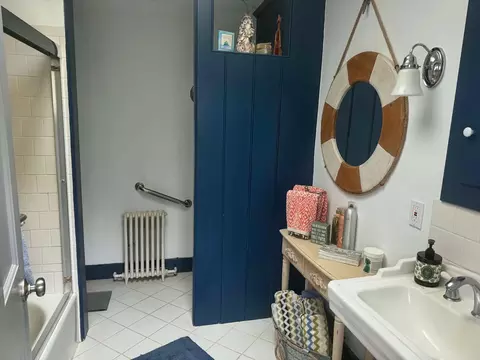Bath - 665 Corea Rd, Corea, ME 04624 photo 5 of 5