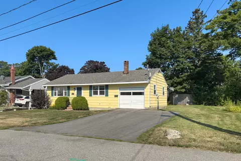 36 Pine St, Rockland, ME 04841