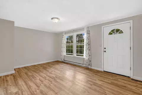 Living - 40 Pine Ridge Rd, Cushing, ME 04563 photo 2 of 7