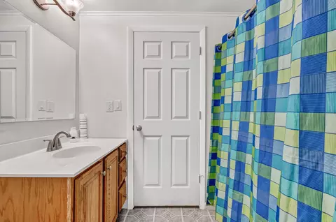 Bath - 40 Pine Ridge Rd, Cushing, ME 04563 photo 2 of 2