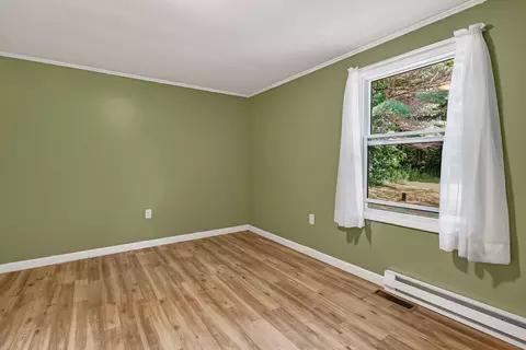Bedroom - 40 Pine Ridge Rd, Cushing, ME 04563 photo 2 of 11