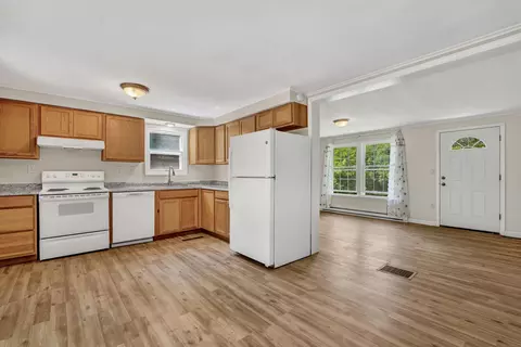 Kitchen - 40 Pine Ridge Rd, Cushing, ME 04563 photo 5 of 5
