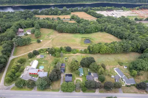View/Area - 646 Riverside Dr, Augusta, ME 04330 photo 2 of 6