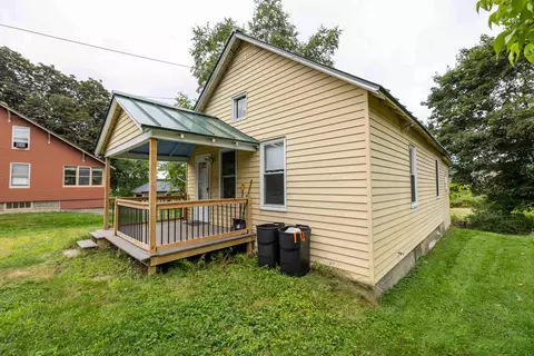 Exterior - 646 Riverside Dr, Augusta, ME 04330 photo 7 of 10
