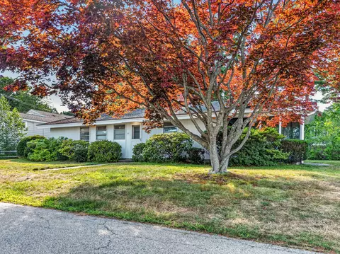 Exterior - 31 Moorview Ave, Ogunquit, ME 03907 photo 12 of 12
