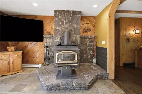 Living - 76 Daggett Dr, Raymond, ME 04071 photo 4 of 9