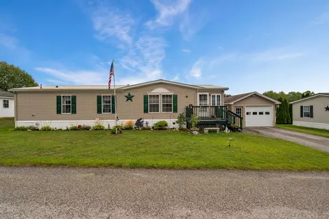 10 Rachel St, Sabattus, ME 04280