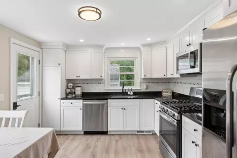Kitchen - 62 Ward Rd, Windham, ME 04062 photo 3 of 4
