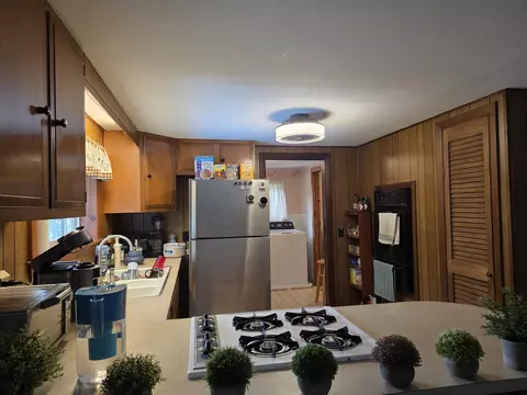 Kitchen - 150 Ossipee Trl E, Standish, ME 04084 photo 5 of 6