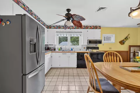 Kitchen - 150 Ossipee Trl E, Standish, ME 04084 photo 3 of 6