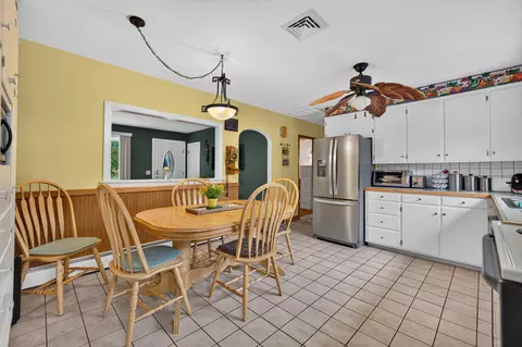 Dining - 150 Ossipee Trl E, Standish, ME 04084 photo 1 of 3