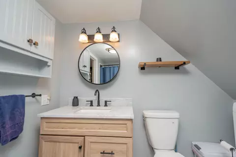 Bath - 427 E Dover Rd, Dover Foxcroft, ME 04426 photo 5 of 6