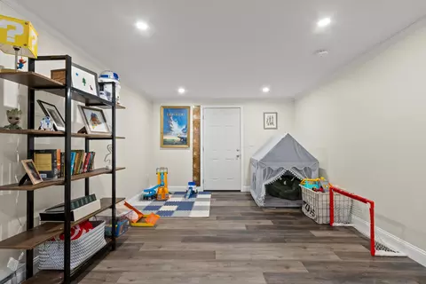Entry Way - 11 Twoey Dr, Windham, ME 04062 photo 11 of 12