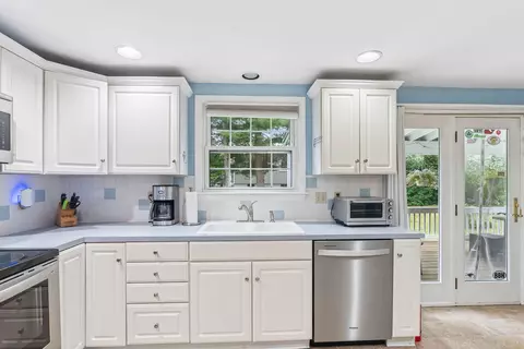 Kitchen - 1 Sunset Ln, Gorham, ME 04038 photo 3 of 3