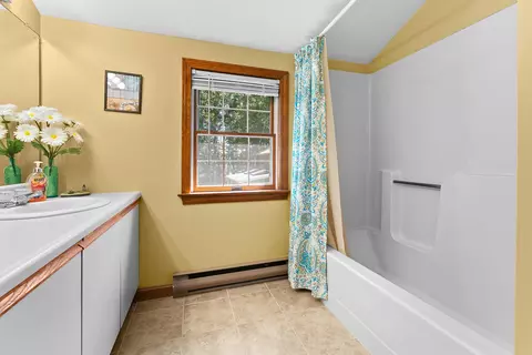 Bath - 1 Plover Cir #31, Ogunquit, ME 03907 photo 4 of 4