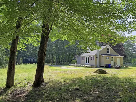 1115 Bayside Rd, Trenton, ME 04605