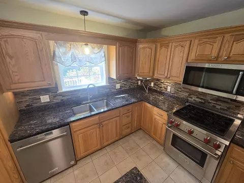 Kitchen - 32 Patterson Rd, Hampden, ME 04444 photo 4 of 8