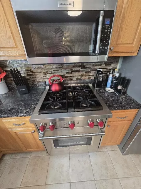 Kitchen - 32 Patterson Rd, Hampden, ME 04444 photo 9 of 10