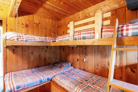 1004 Hazel Wood Dr, Carrabassett Valley, ME 04947