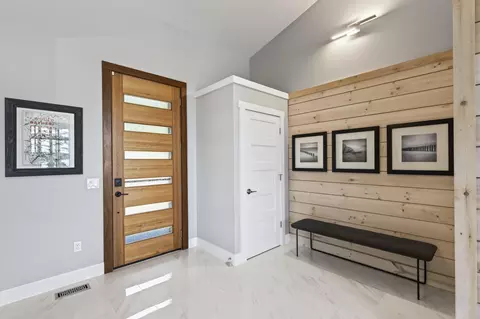 Entry Way - 54 Ocean Ridge Rd, Cushing, ME 04563 photo 1 of 6