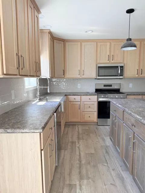 Kitchen - 12 Baxter Blvd, Biddeford, ME 04005 photo 3 of 4