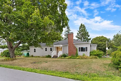 47 Fairfax St, Bangor, ME 04401