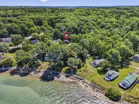 7 Ocean View Ter, Harpswell, ME 04079
