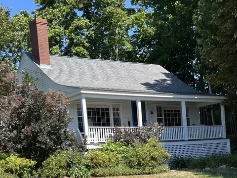 55 Main St, North Haven, ME 04853