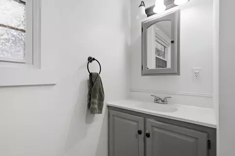 Bath - 5 Spruce Ln, Gorham, ME 04038 photo 2 of 2