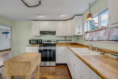 Kitchen - 120 Bedford St, Bath, ME 04530 photo 4 of 7