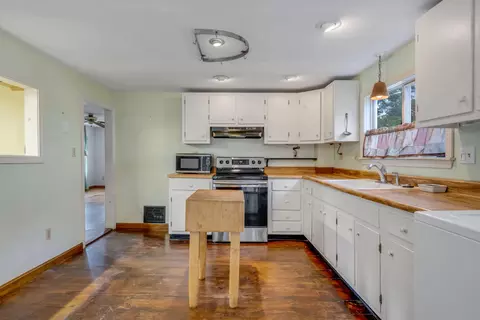 Kitchen - 120 Bedford St, Bath, ME 04530 photo 2 of 7