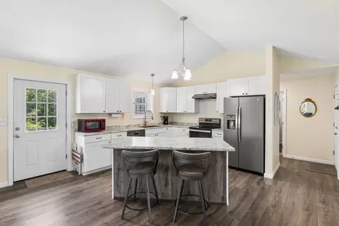 Kitchen - 47 Fieldstone Dr, Augusta, ME 04330 photo 4 of 6