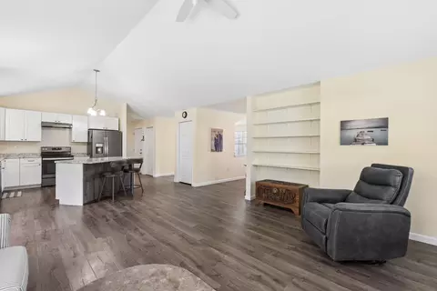 Living - 47 Fieldstone Dr, Augusta, ME 04330 photo 4 of 4