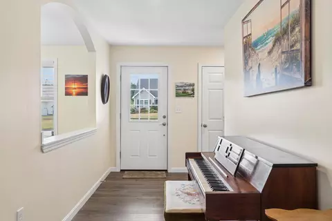 Entry Way - 47 Fieldstone Dr, Augusta, ME 04330 photo 1 of 6