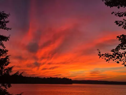49 W Lake Dr, Monmouth, ME 04259