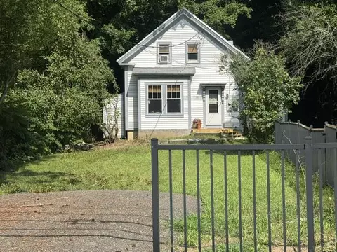 140 Prescott St, Farmington, ME 04938