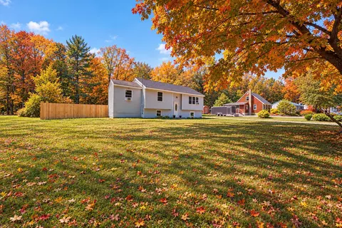 59 Oak Ln, Wells, ME 04090