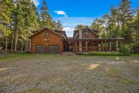 3 Innisfree Rd, Parlin Pond Twp, ME 04985